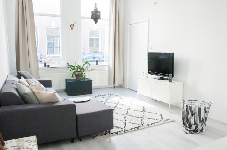 37 Minimalist Living Room Ideas to Simplify Your Life Apartment